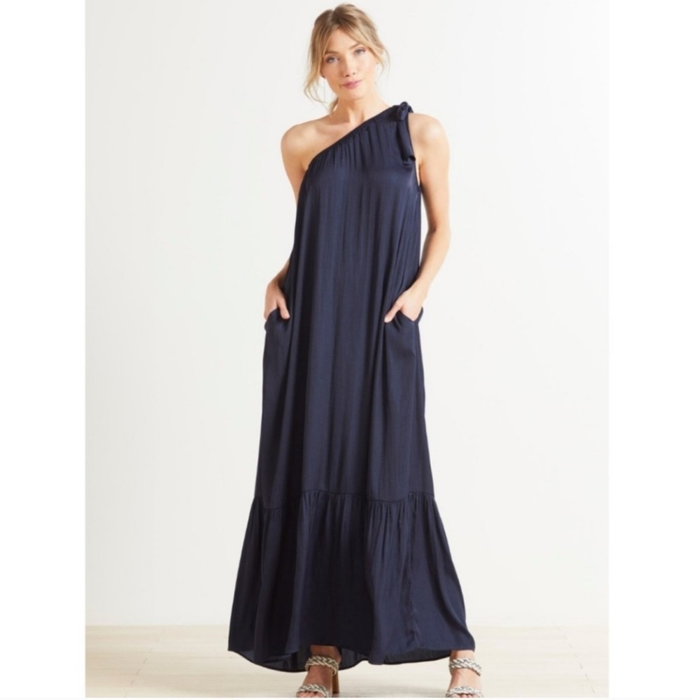 Evereve Hadley One Shoulder Maxi Dress Women's Small Navy Blue Tiered Satin