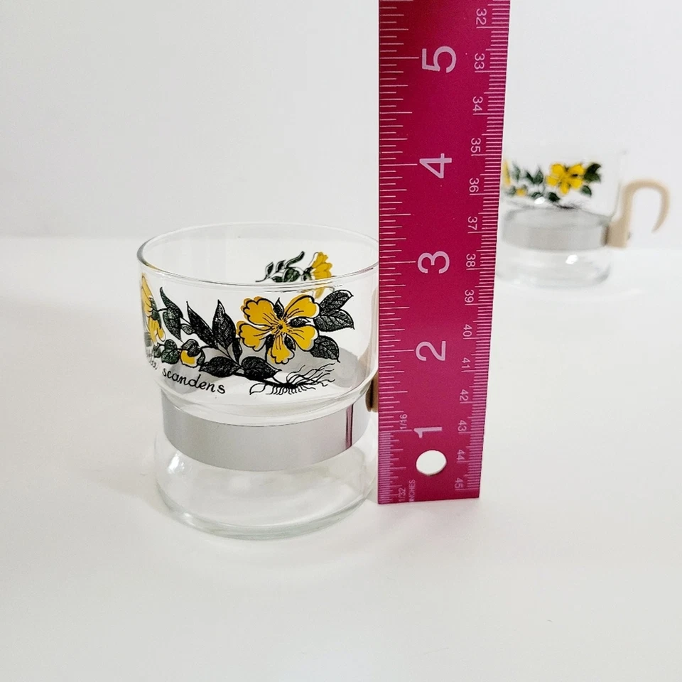 Copos de café vintage com cabo de plástico flores amarelas conjunto de 2 canecas florais - Imagem 4 de 4