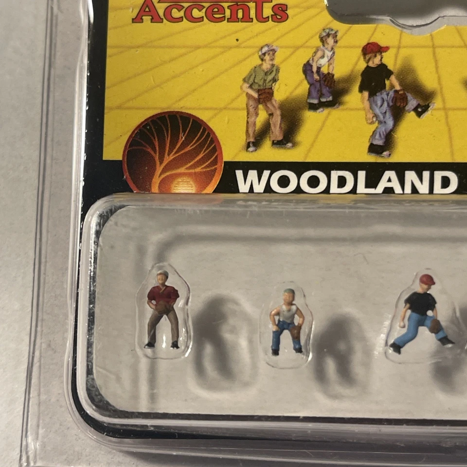 N Scale Baseball Players I Figures - Woodland Scenics #A2145 - Image 2 of 4