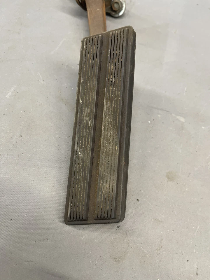 Ford Galaxie 1967-1970 gasolina combustible pedal acoplamiento palanca merodeador cortafuegos carburador Foto 2 de 4