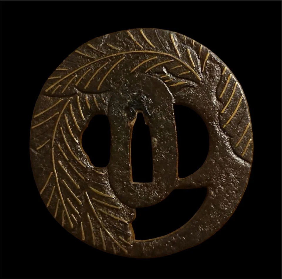 Espada Samurai Dragón Tsuba Antigua Japonesa de Hierro Era Edo con Caja de Madera Foto 4 de 4