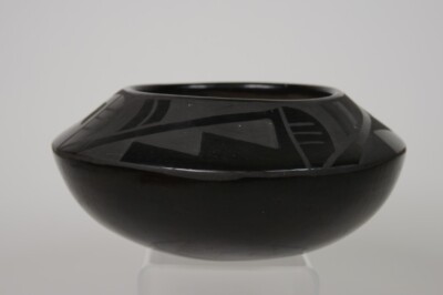 Santa Clara Pueblo Pottery, Olivia Sisneros