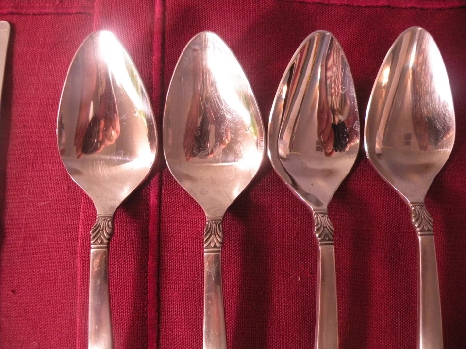 Set Of 20 Pieces Erika 1883 ROGERS Stainless Spoons Forks Knives Service For 4 - Image 4 of 4
