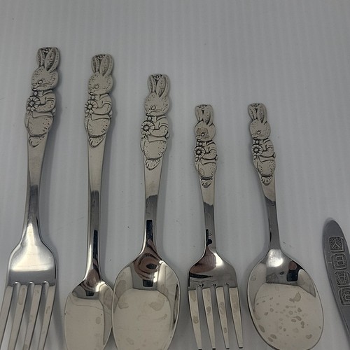 Oneida Community Stainless Children's PETER RABBIT BUNNY 11 Pieces Flatware - Picture 5 of 23