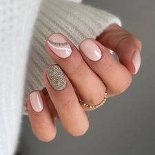 Short Press on Nails Square Fake Nails with Glod Glitter White Line Designs