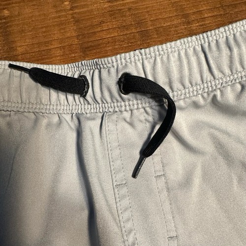 Pair 2 Hurley Boys Shorts Size 7/8 Tan Grey - Picture 5 of 19