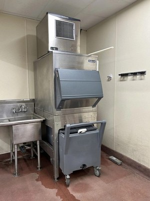Scotsman F0822A-1D Air Cooled Ice Flaker with Bin & Transport Cart 800lbs/24H