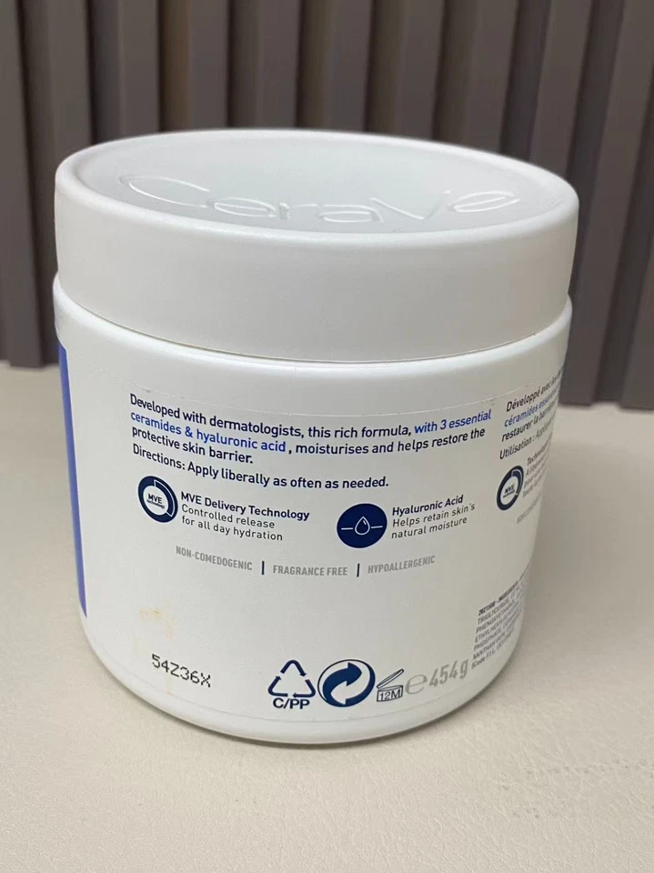 The CeraVe Moisturising Cream for Dry to Very Dry Skin, 454g - Image 3 of 4