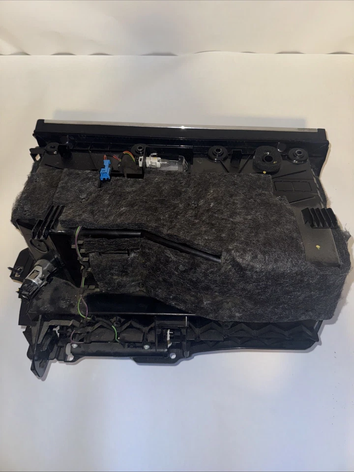 08-11 Mercedes W204 C300 C250 C350 Salpicadero Guantera Compartimento Negro OEM Foto 4 de 4