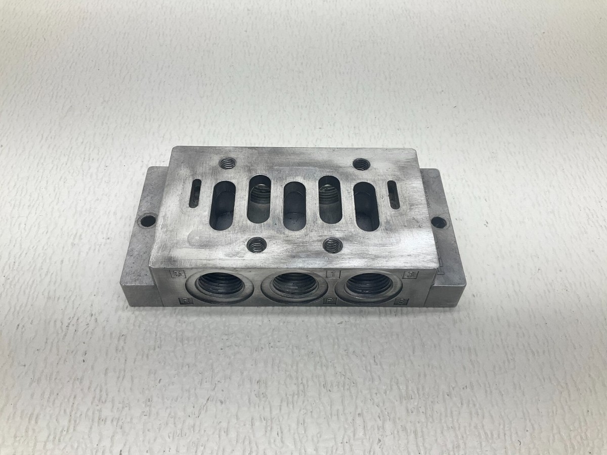 ONE NEW VDMA 24345-A-3 IN BOX FESTO VDMA 24345 B3 SUB BASE