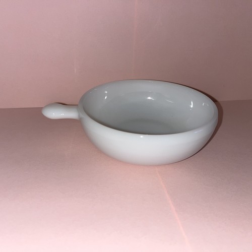 Plato Ramekin Pyrex de vidrio blanco con mango a prueba de horno hecho en EE. UU. - Imagen 3 de 4