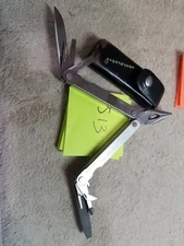 1 LEATHERMAN ORIGINAL PST Multi Tool Knife     DATE 1095   EXCELLENT    Lot S13