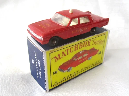 VINTAGE MATCHBOX 1:75 SERIES No.59b FORD FAIRLANE FIRE CHIEF WITH CRAFTED BOX.