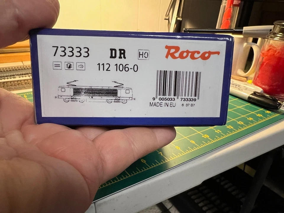 HO Roco electric loco DR 143 573-4 Runs Great, Wrong Box. - Image 2 of 4