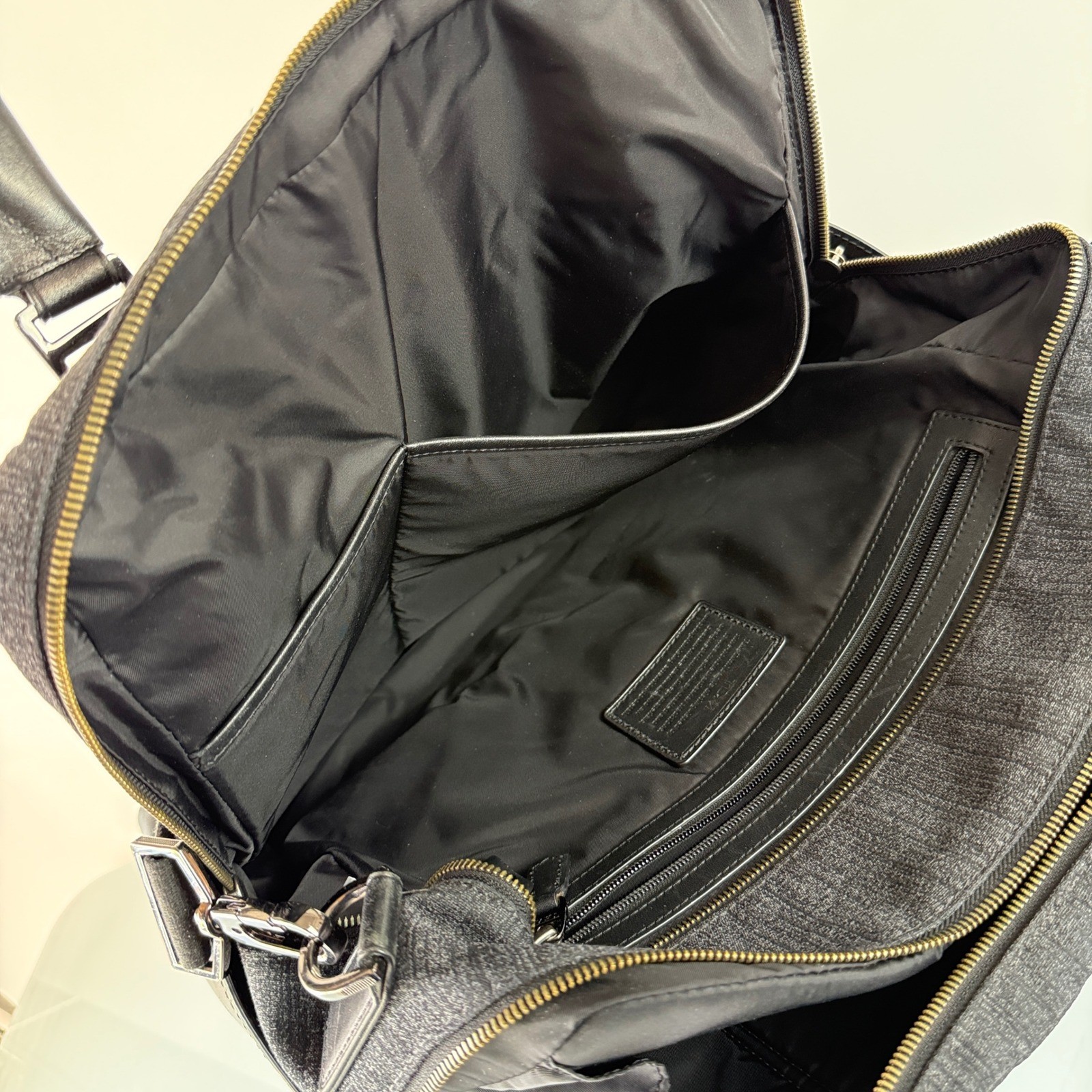 Tumi Beacon Hill Smith Jetsetter Bag Mens L Grey Black Leather Briefcase 68550SL image 7
