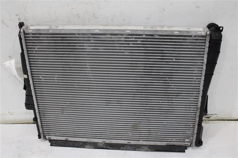 Used Radiator fits: 2001 Bmw 325I AT Grade A Foto 2 de 4