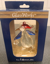 NIB Delicate Glass Penguin  Present Christmas Ornament Vintage Glassworks Decor