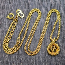 Christian Dior Gold Plated CD Logo Round Charm Necklace Pendant 1077c Rise-on