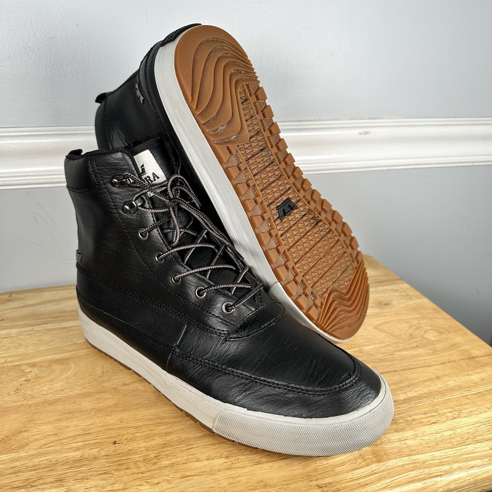 SAOLA Scarpe Supra Stivali Sneaker in pelle nera e quercia taglia 12 Fuori produzione