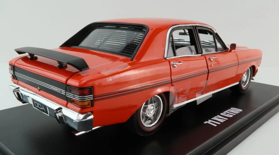 DDA DDA24832 Ford Falcon XY GTHO Phase 3 Sedan Vermillion Fire Black 1:24 - Image 4 of 4