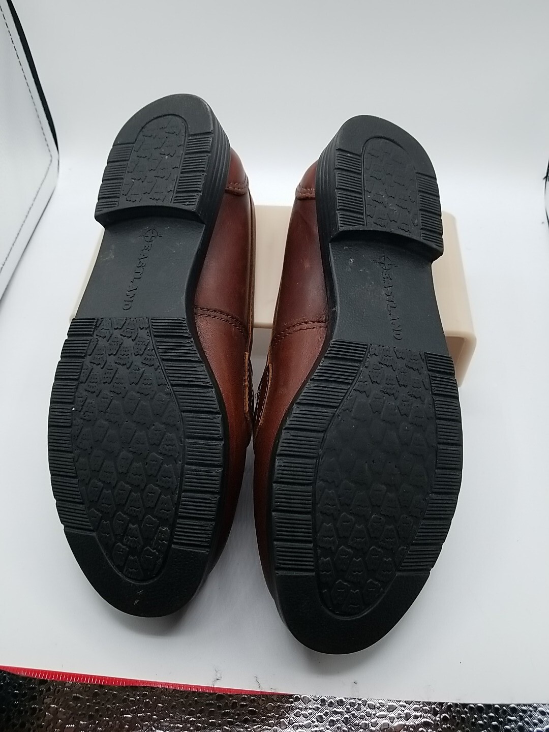 eastland women's newbury penny loafer