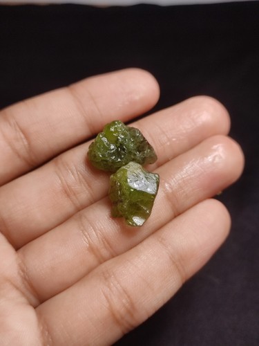 Authentic Arizona Green Peridot 35-60 carats, Raw Stones - Picture 12 of 24