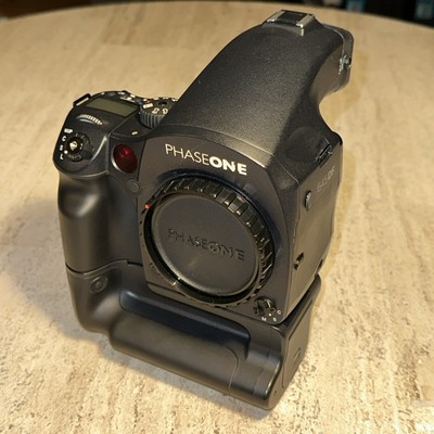 Medium Format Phase One P65+ Review 1110 Phase One DB P65+ Digital - Main Image