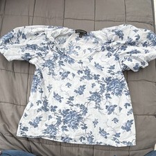 Banana Republic White Blue Floral V-Neck Puff Sleeve Ruffle Blouse Size S