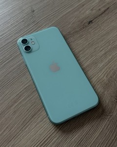 Apple iPhone 11 64GB Türkis Ohne Vertrag mit Ladekabel Hülle (Gebraucht Gut)