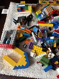 LEGO Creator Medium Creative Brick Box Tons Pieces Yellow Box Huge Lot 3lbs 7oz