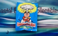 RARE GPK 2017 CREEPY COMPANY ZIPPER PULL SEALED BLIND BAG NEW