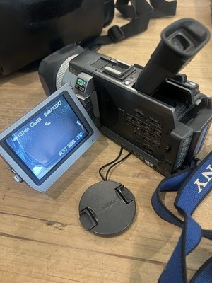 SONY HANDYCAM DCR-TRV950 MINI DV CAMCORDER W/NIGHTSHOT AC+BATT