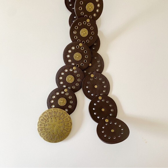 Leather Low Rise Wide Grommet Belt One Size Brown/Brass | eBay display picture 1
