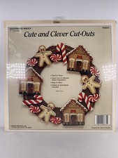 Christmas DEMIS Gingerbread Wood Wreath 11 inch Cute  Clever Cut-Outs NOS