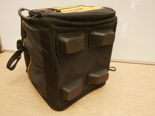 DEWALT DWST60105-1 11" ELECTRICIANS MULTI POCKET OPEN TOTE BAG + SHOULDER STRAP - Picture 6 of 7