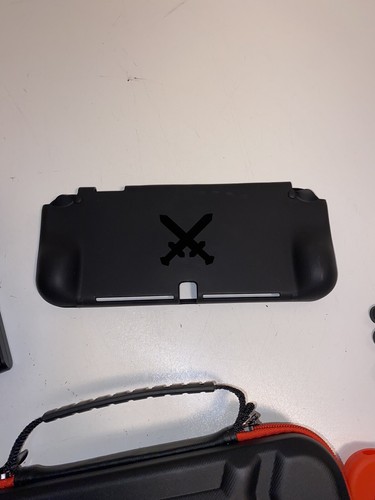 Funda de transporte negra y roja para Nintendo Switch con accesorios - Imagen 5 de 6