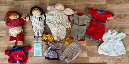 Vintage Cabbage Patch Kids Lot Of Dolls And Clothing / Accessories Baseball