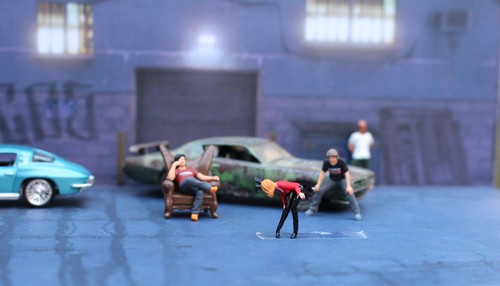 TOY 1/64 street people sexy girl beach garage accessories mini sand diorama - Picture 8 of 27