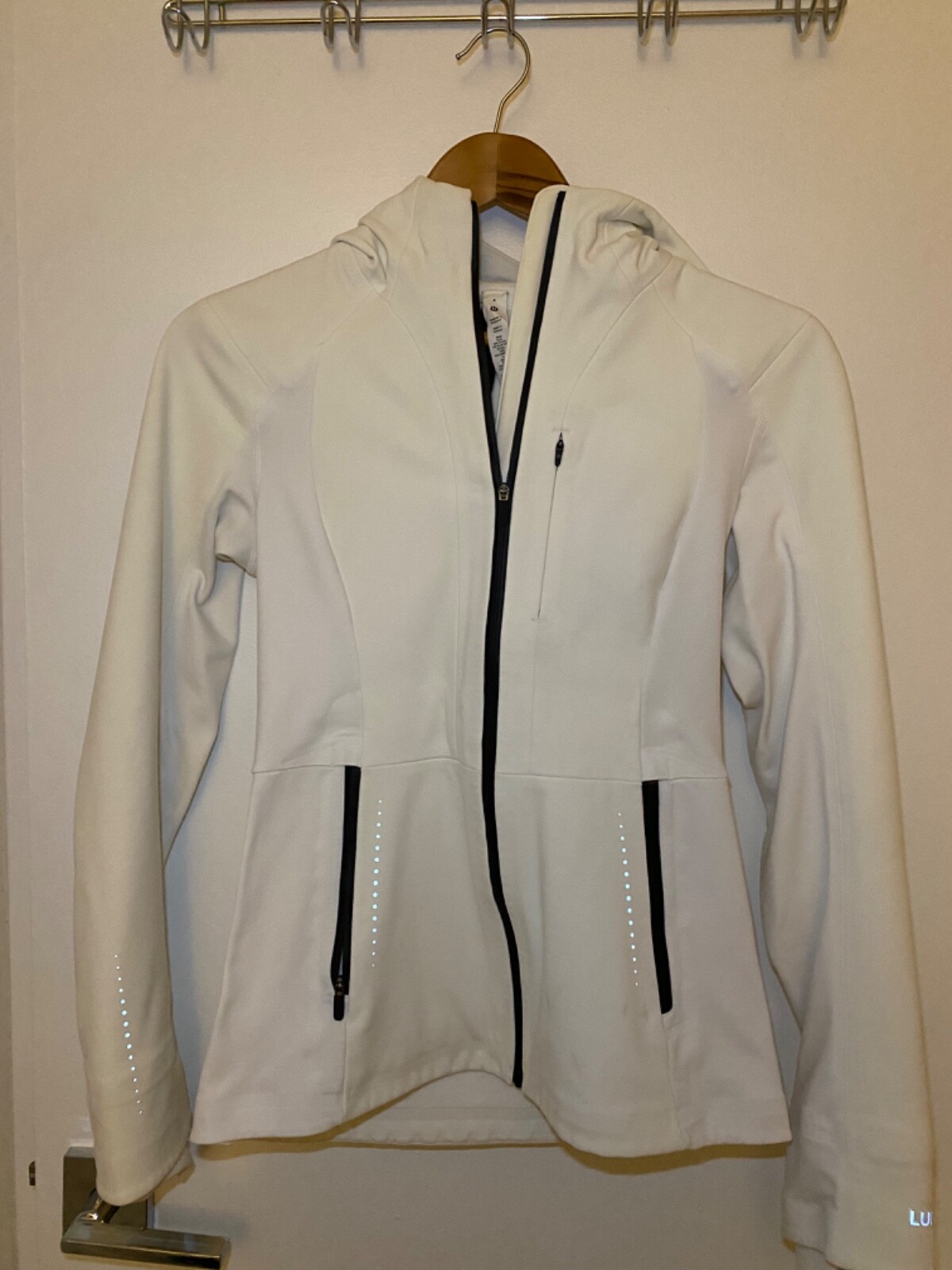 LULULEMON Cross Chill Jacket Repelshell SIZE 4 - image 1
