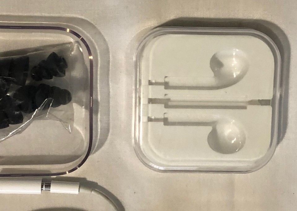 2x Apple iPhone in Ear Headphones in Cases with Phone Adaptor Fully
