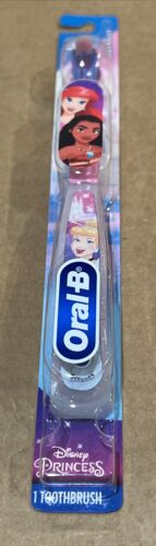 Cepillo de dientes manual suave Oral B para niños princesa Disney rosa Cenicienta y crema - Imagen 1 de 3