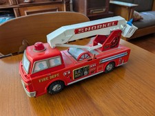 Vintage Yonezawa Japan Tin Litho Battery Operated 10  Snorkle Fire Engine Truck
