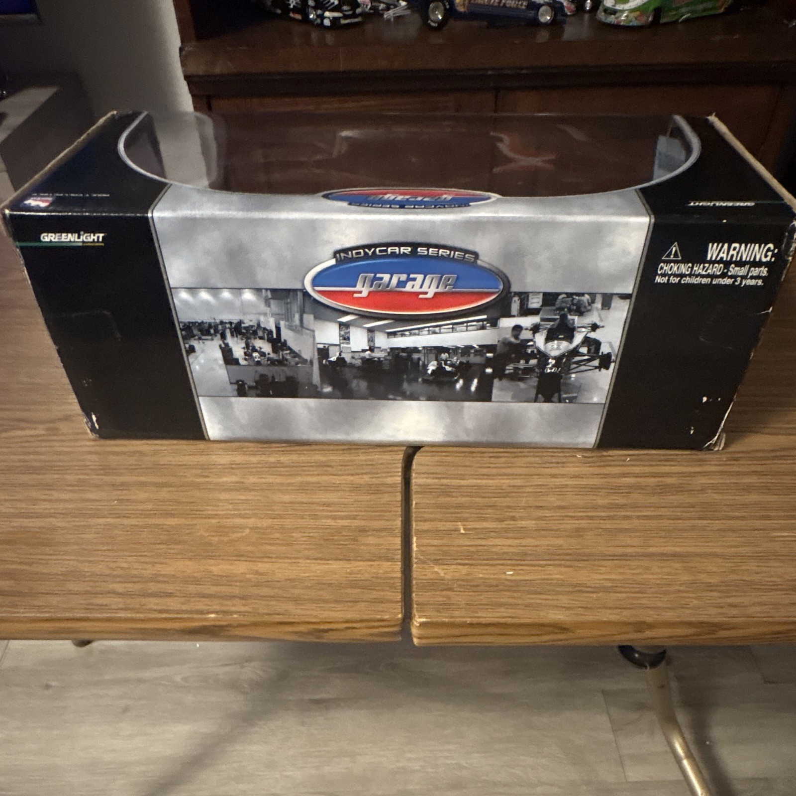 GreenLight 1:18 IndyCar Series Garage 2005 Dan Wheldon Honda Jim Beam ...