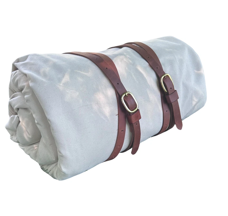 Rollo de cama Cowboy Canva 1883 con almohadilla de espuma, correas de transporte de cuero Foto 3 de 4