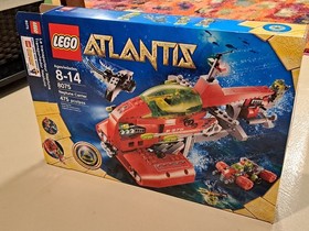 LEGO Atlantis: Neptune Carrier (8075) ALMOST COMPLETE IN BOX