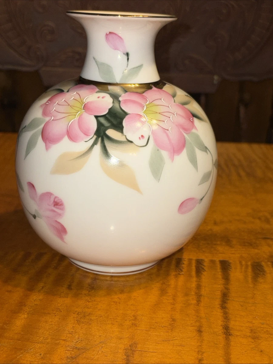 Ceramic 1900-1919 Time Period Manufactured Collectible Vases for
