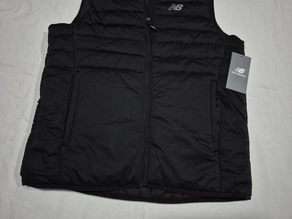 Chaleco New Balance Puffer Tech Para Hombre Acolchado Ajuste Cómodo Cremallera Completa Resistente al Agua Foto 2 de 4