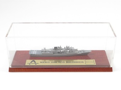 1:1250 Blohm + Voss Thysssen Yard MEKO 200 TG Salihreis 
