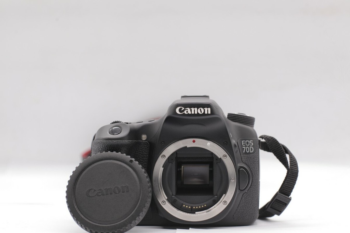 Canon 70D EOS DSLR Digital Camera with EF 50mm STM Lens Canon 70D EOS DSLR Digital Camera with EF 50mm STM Lens
