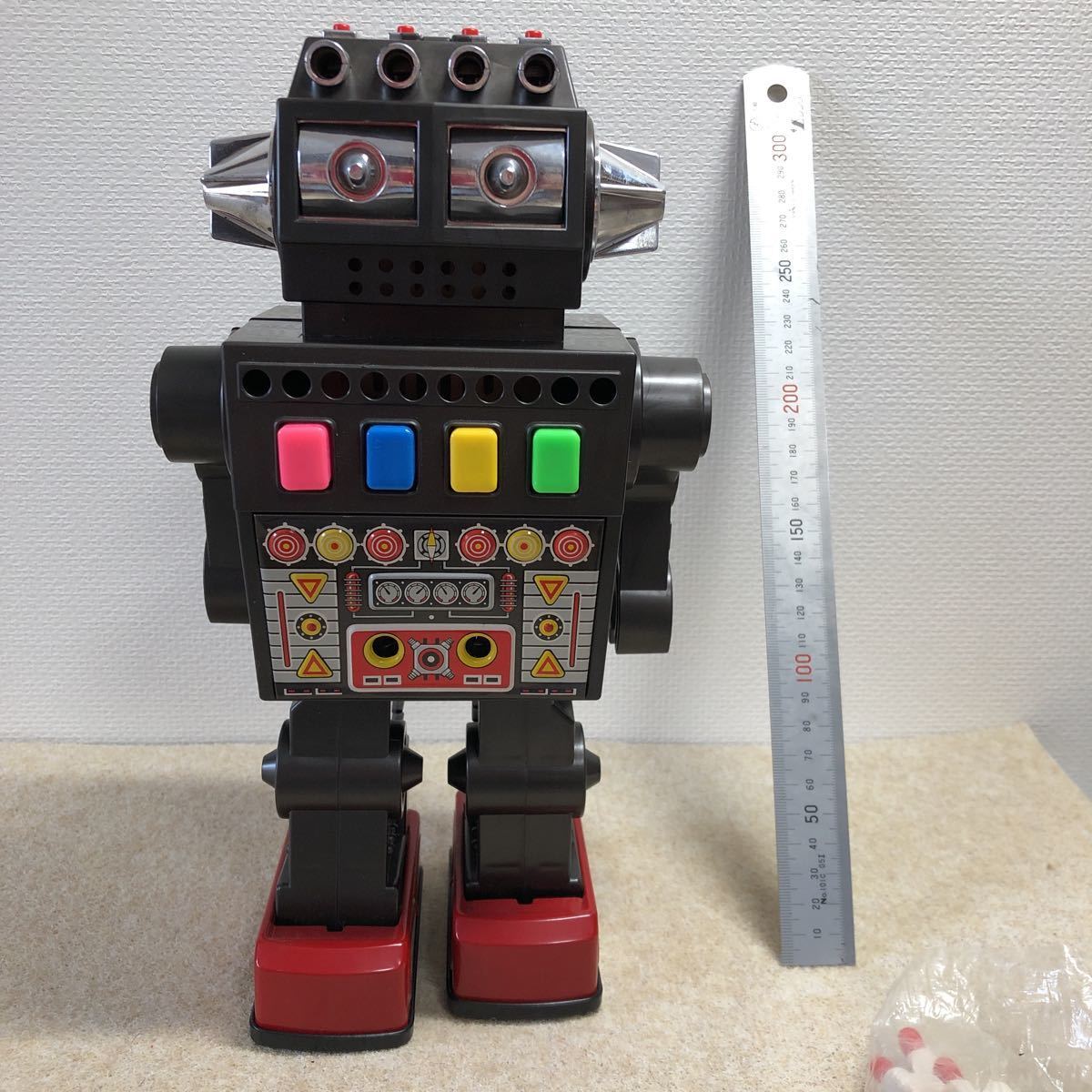 Yonezawa Toys Talking Robot Vintage Tin Toy Made in Japan Yonezawa Toys Talking Robot Vintage Tin Toy Made in Japan